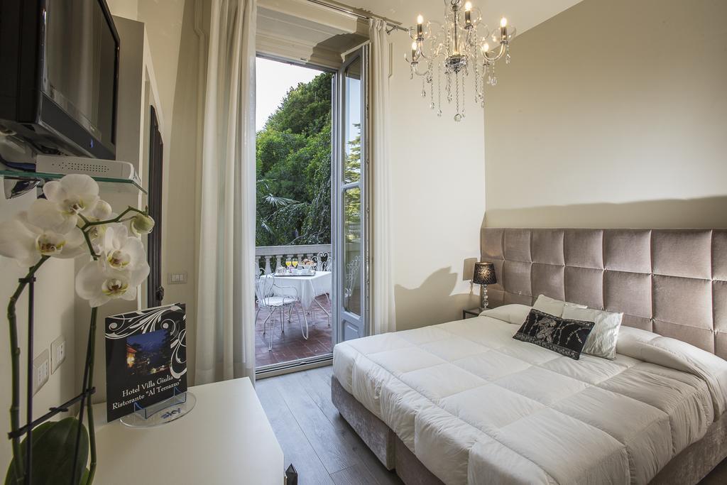 Boutique Hotel Villa Giulia Valmadrera Exteriör bild